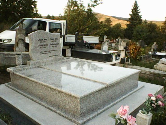 Sajgó Barnabás sírköves - Sajgó Sírkő