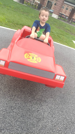 Water Park «Leon Corlew Park & Splash Pad», reviews and photos, E Schwarz St & S Main Street, Edwardsville, IL 62025, USA