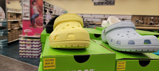 Shoe Store «Shoe Carnival», reviews and photos, 2105 N Prospect Ave, Champaign, IL 61822, USA