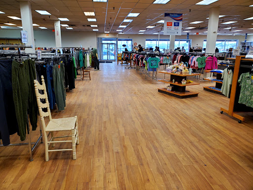 Thrift Store «Amvets Thrift Center», reviews and photos, 400 W Jefferson Rd, Rochester, NY 14623, USA
