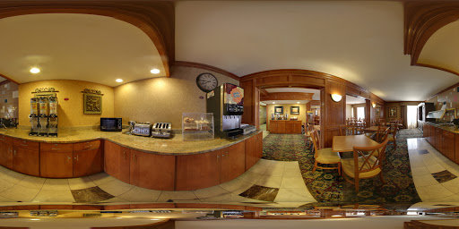 Hotel «Clarion Inn And Summit Center», reviews and photos, 852 N Gloster St, Tupelo, MS 38804, USA