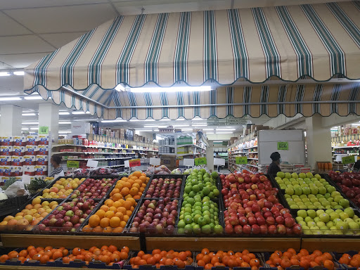 Grocery Store «Supreme Shop n Bag», reviews and photos, 4301 Walnut St, Philadelphia, PA 19104, USA