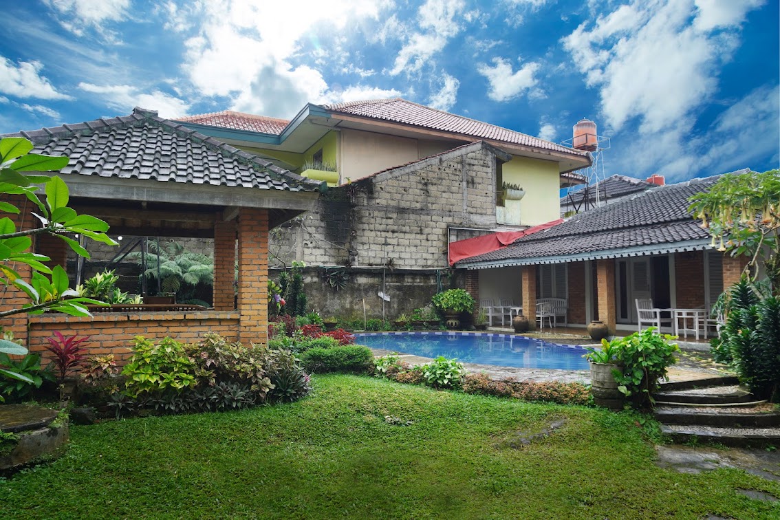 Villa Valsad By Villa Gue Aja