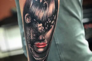 Millye's Tattoo & Piercing image
