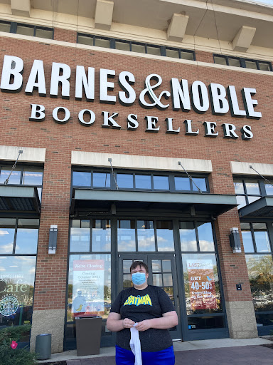 Shopping Mall «Spring Hill Mall», reviews and photos, 1072 Spring Hill Ring Rd, Dundee Township, IL 60118, USA