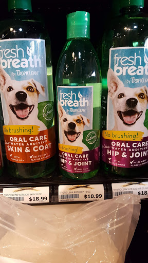 Pet Supply Store «The Natural Dog», reviews and photos, 3708 Lawndale Dr, Greensboro, NC 27455, USA