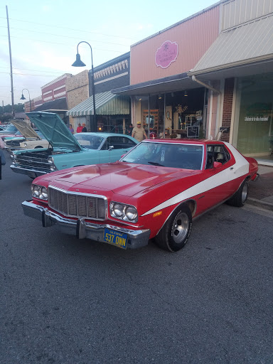 Restaurant «Miller Drug Ice Cream & Soda Shoppe», reviews and photos, 212 1st Ave E, Oneonta, AL 35121, USA