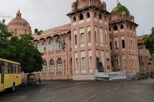 Sir Takhtasinhji General Hospital image