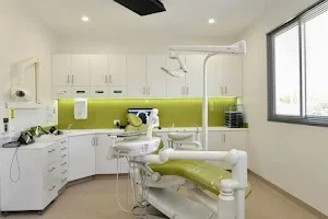 Hamdard Dental Clinic image