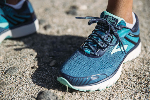 Shoe Store «Bronxville Running Company», reviews and photos, 52 Pondfield Rd, Bronxville, NY 10708, USA