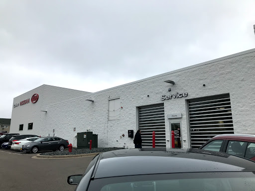 Car Dealer «Luther Nissan Kia», reviews and photos, 1470 50th St E, Inver Grove Heights, MN 55077, USA