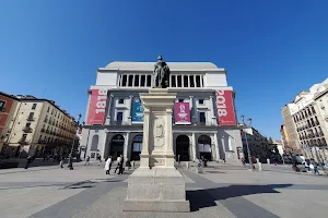 Estatua de Isabel II image