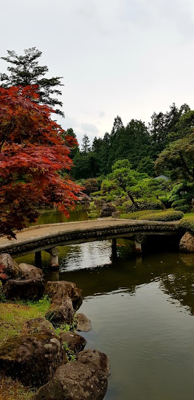 藤田記念庭園駐車場