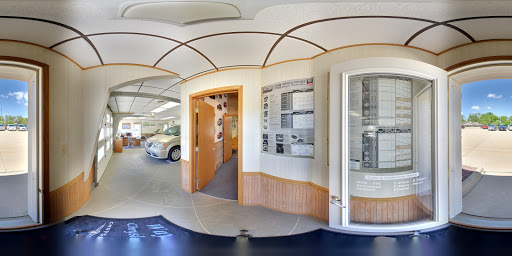 Used Car Dealer «Wayne Hall Chrysler Jeep Dodge», reviews and photos, 507 E Main St, Anamosa, IA 52205, USA