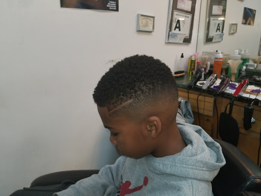 Barber Shop «Bess Cuts Barber Shop», reviews and photos, 4604 W Market St # 108, Greensboro, NC 27407, USA