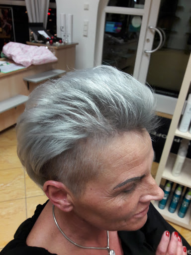 Fashionable Hairstyling - Elite Professionals In Sankt Michael im Lungau