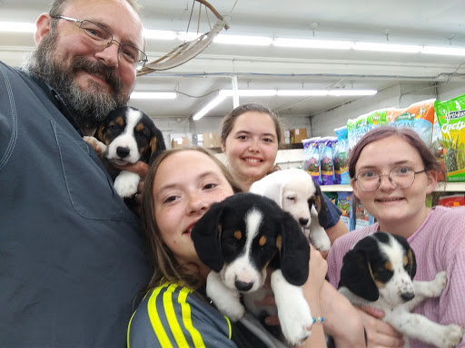 Pet Store «Teske Pet & Garden», reviews and photos, 2423 16th St, Moline, IL 61265, USA