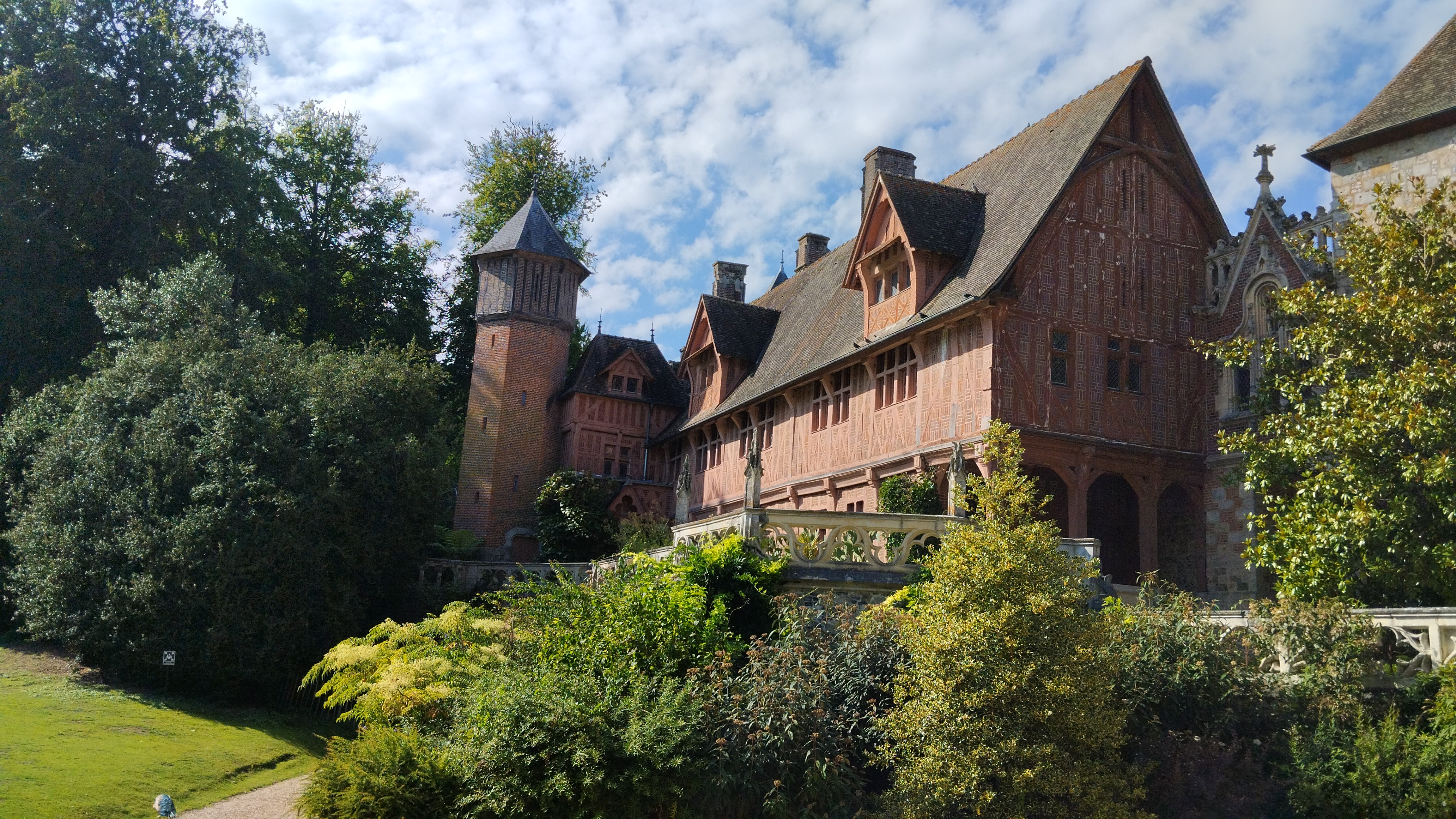 Photo n° 2 de l'avis de Gene. fait le 28/08/2023 à 21:25