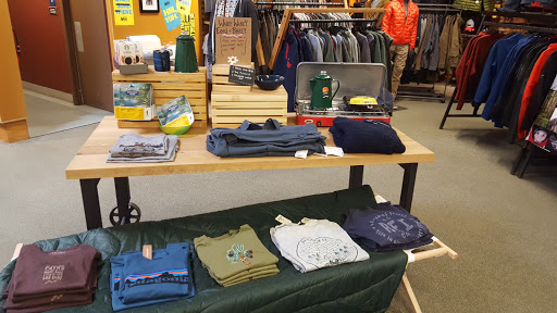 Camping Store «REI», reviews and photos, 200 Ridge Pike #115, Conshohocken, PA 19428, USA
