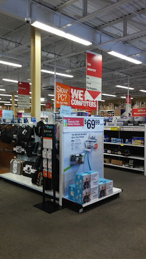 Office Supply Store «Office Depot», reviews and photos, 7001 Cermak Rd, Berwyn, IL 60402, USA