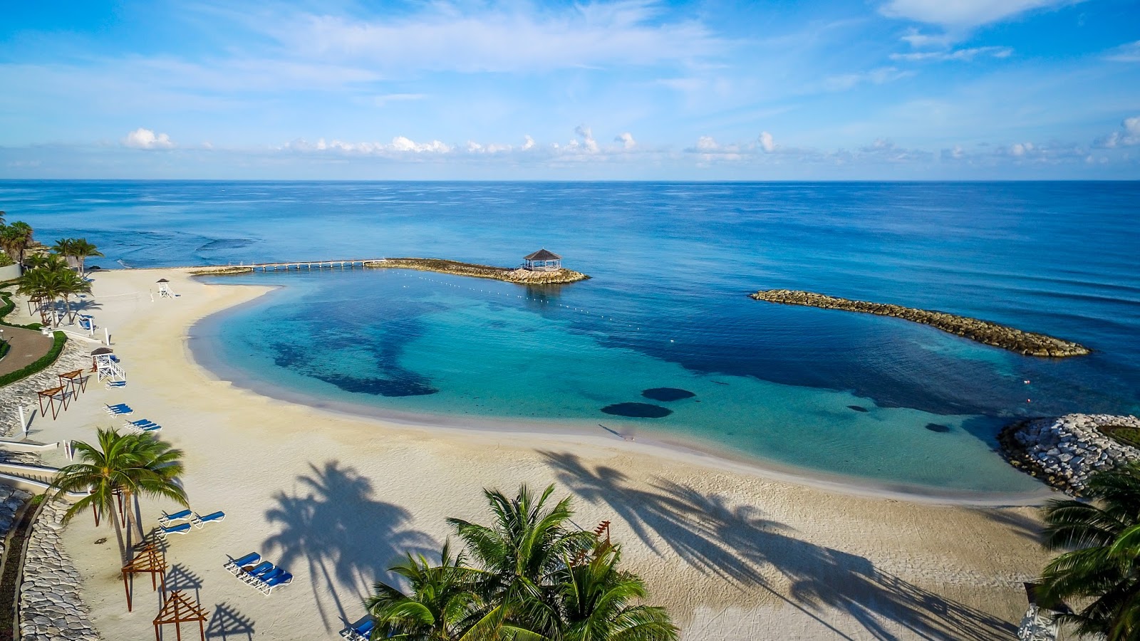 Foto de Playa Jewel Grande Montego Bay con brillante arena fina superficie