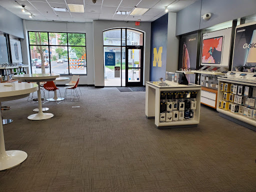 Cell Phone Store «AT&T», reviews and photos, 407 E Liberty St, Ann Arbor, MI 48104, USA