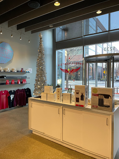 Coffee Shop «Intelligentsia Coffee Old Town Coffeebar», reviews and photos, 1233 N Wells St, Chicago, IL 60610, USA