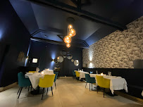 Atmosphère du Restaurant français Restaurant Dorangeville à Ainay-le-Château - n°1