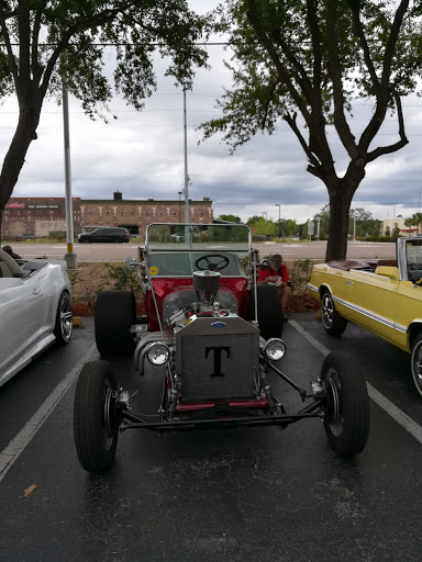 Auto Parts Store «Pep Boys Auto Parts & Service», reviews and photos, 1747 W Brandon Blvd, Brandon, FL 33511, USA