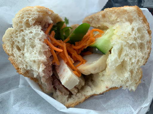 Que Huong Vietnamese Deli image