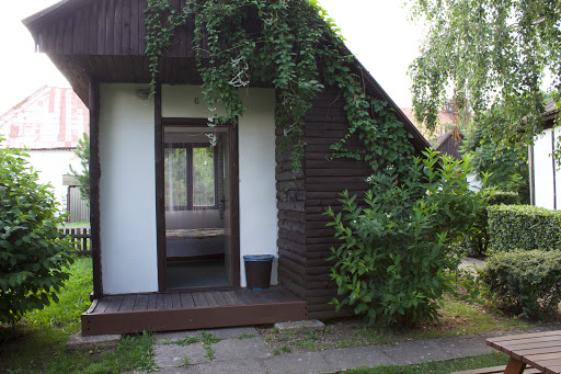 Rybářská bašta Vikletice - restaurant a ubytování (bungalov kemp, apartmány)