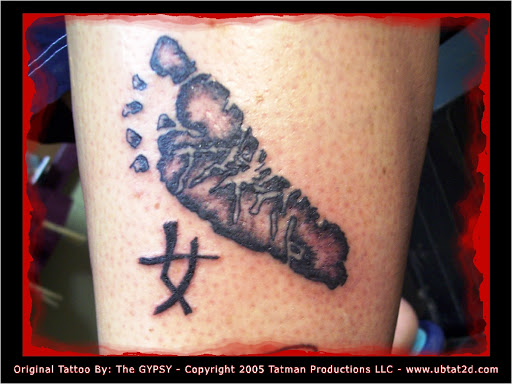 Explore round tattoo ideas, creative tattoo ideas in Topeka, available at Artist Alley Studio Tattoos & Piercings