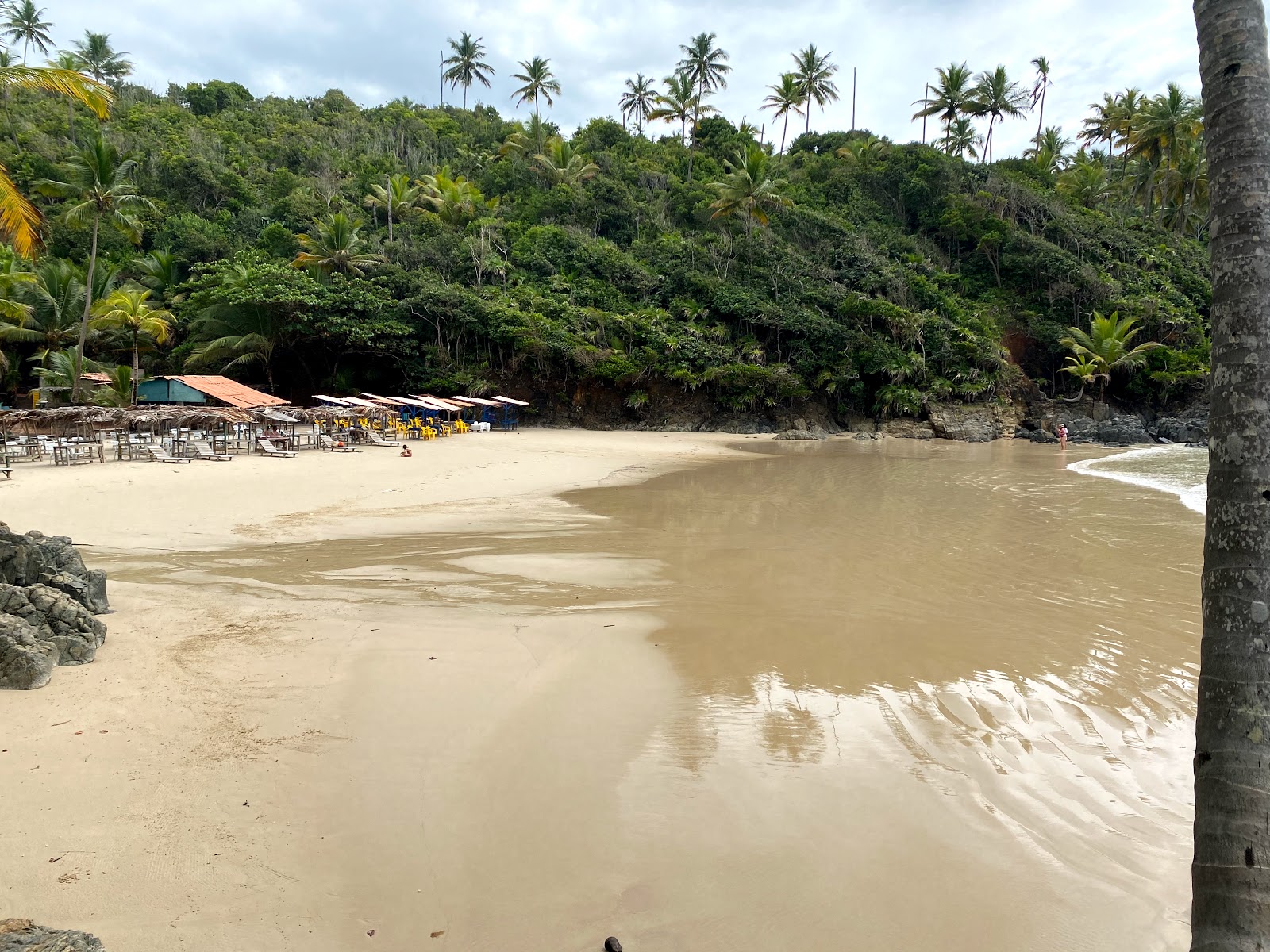 Valokuva Praia do Havaizinhoista. sisältäen pieni lahti