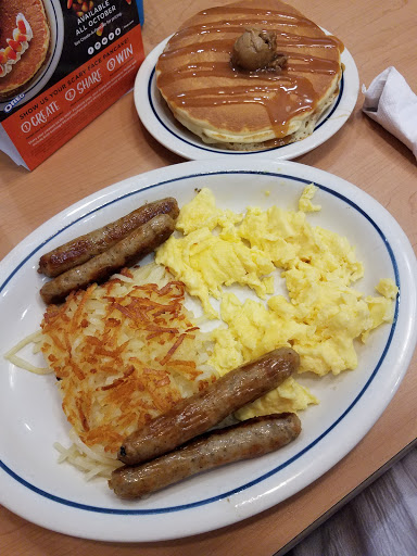 Furniture Store «Rooms To Go Express Furniture Store - Leesburg», reviews and photos, 10300 US-441 #9, Leesburg, FL 34788, USA