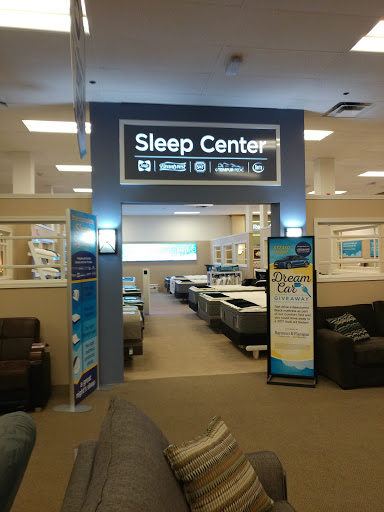 Furniture Store «Raymour & Flanigan Furniture and Mattress Store», reviews and photos, 1645 Broadhollow Rd, Farmingdale, NY 11735, USA