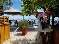 Atmosphère du Bar-restaurant à huîtres Le Ponton à Lège-Cap-Ferret - n°10