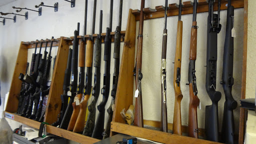 Pawn Shop «Mad Dog Pawn», reviews and photos, 3324 Manatee Ave W, Bradenton, FL 34205, USA