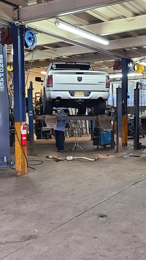 Auto Repair Shop «Meineke Car Care Center», reviews and photos, 655 McCarter Hwy, Newark, NJ 07102, USA