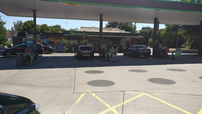 Comments and reviews of Applegreen petrol station Swindon