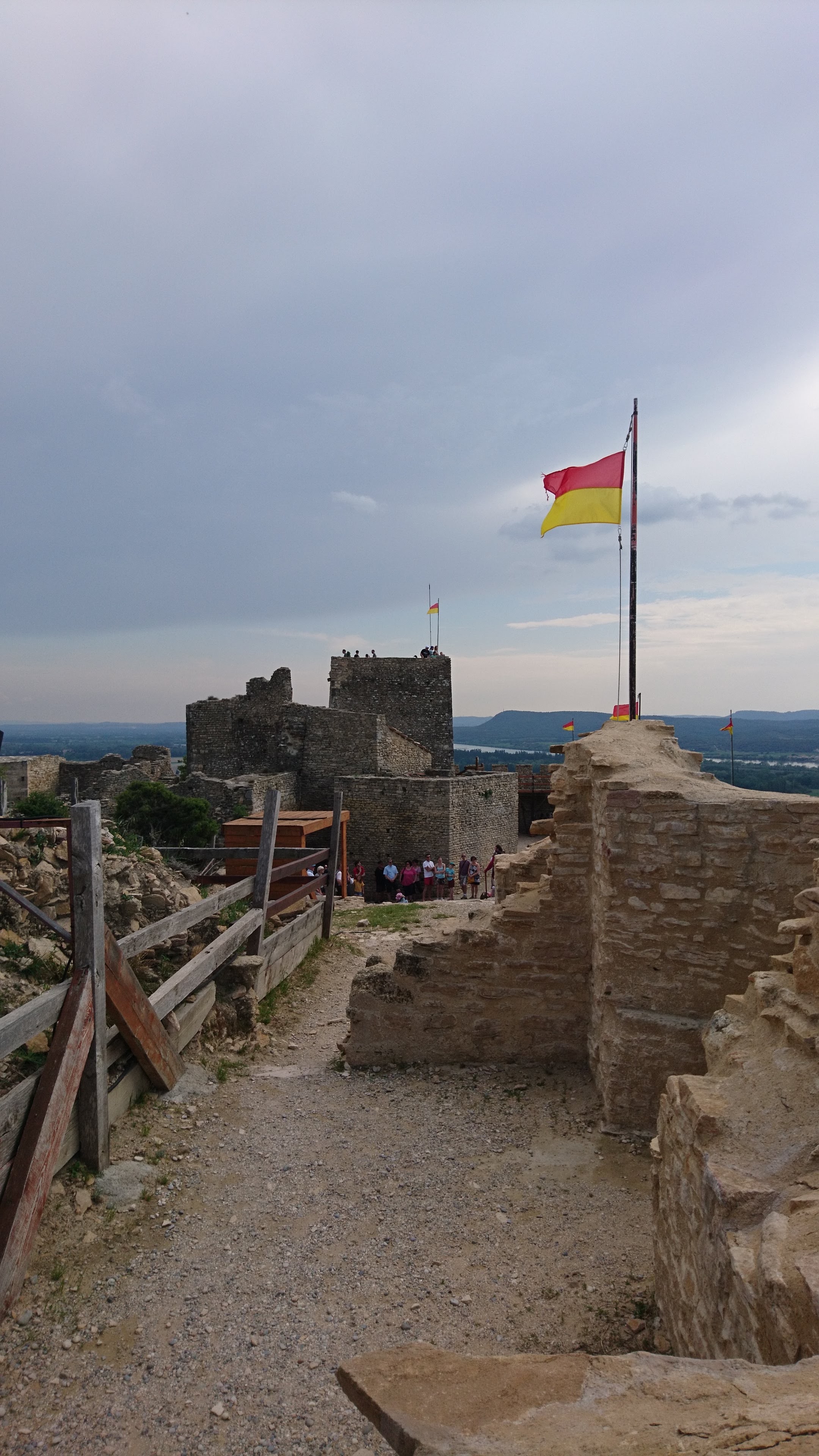 Photo n° 10 de l'avis de Mykhailo. fait le 07/05/2018 à 07:14