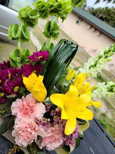 Florist «Shananne Cain Florist Inc», reviews and photos, 123 N Central Ave, Umatilla, FL 32784, USA