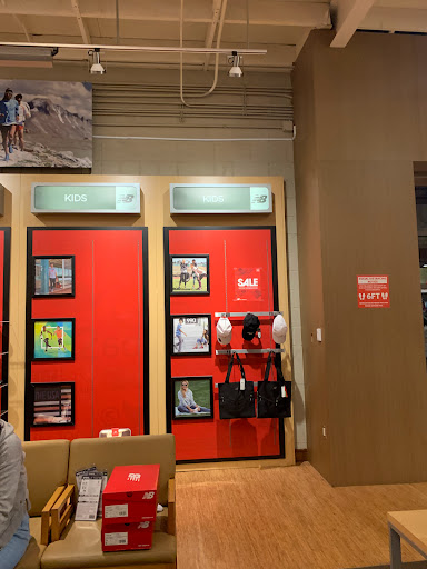 Shoe Store «New Balance», reviews and photos, 270 S Arroyo Pkwy, Pasadena, CA 91105, USA