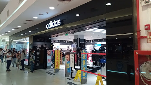 adidas Store Piura, Open Plaza