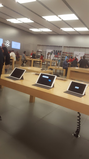 Computer Store «Apple Knox Street», reviews and photos, 3101 Knox St, Dallas, TX 75205, USA