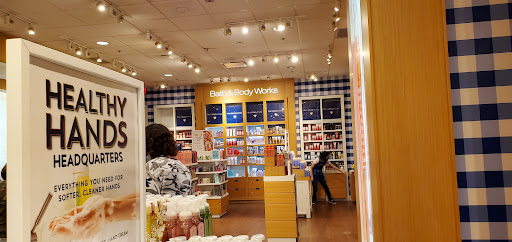 Shopping Mall «West Ridge Mall», reviews and photos, 1801 SW Wanamaker Rd, Topeka, KS 66604, USA