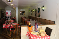 Atmosphère du Restaurant italien Little Italy Restaurant à Menton - n°5