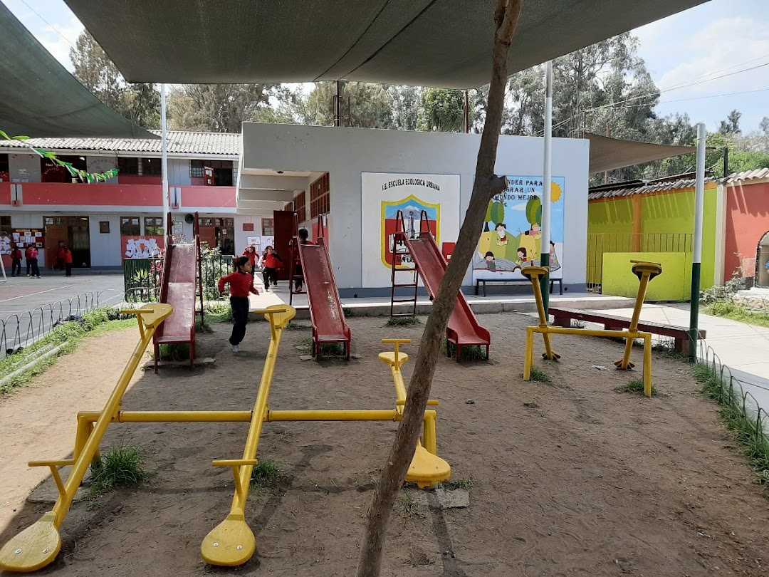 IE 40020 Escuela Ecológica Urbana - San Lázaro