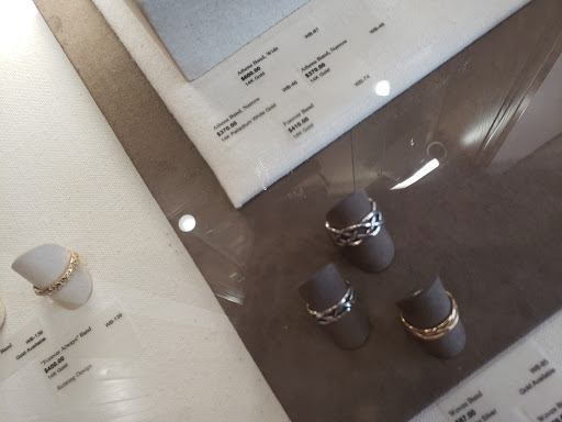 Jewelry Store «James Avery Jewelry», reviews and photos, 190 E Stacy Rd #510, Allen, TX 75002, USA