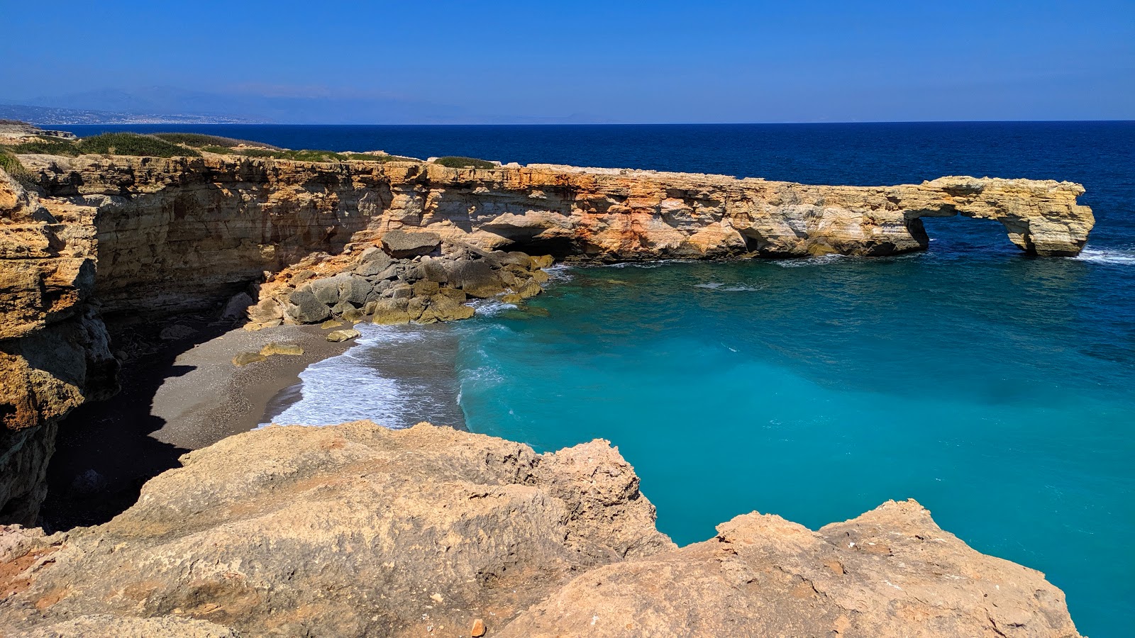 Kamara Beach'in fotoğrafı #42 ile birlikte