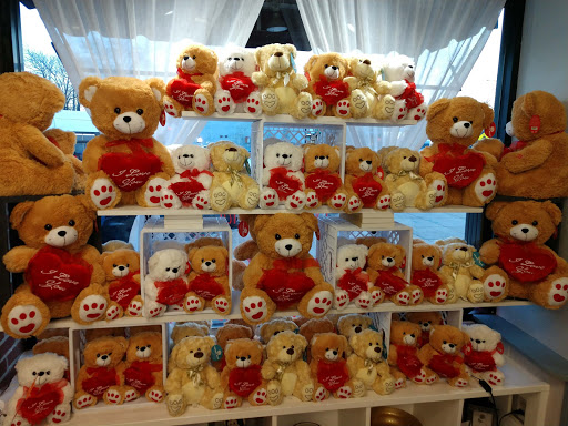 Florist «Lollipops & Roses Florist», reviews and photos, 450 Salem St, Medford, MA 02155, USA